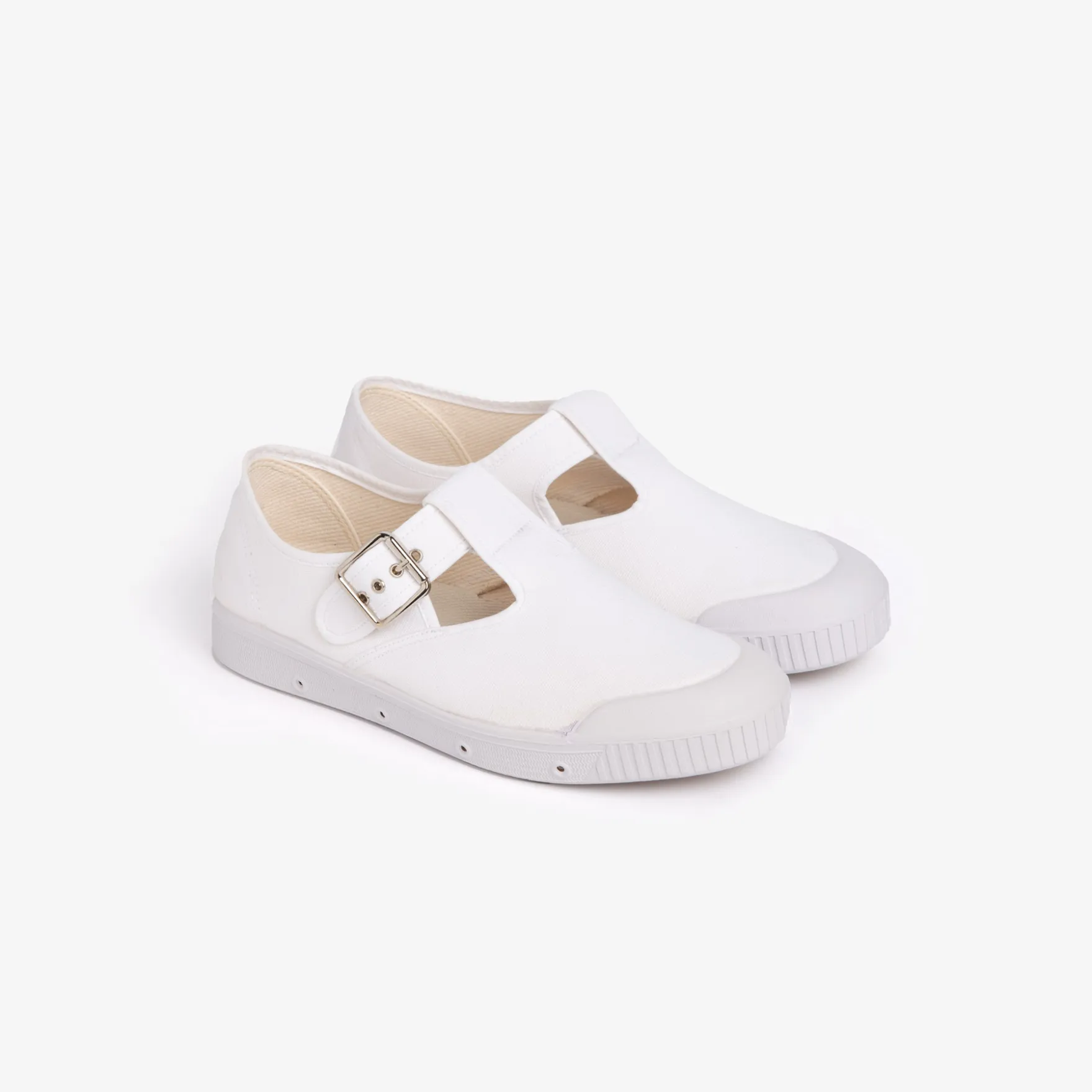 La tennis blanche en toile de Spring Court