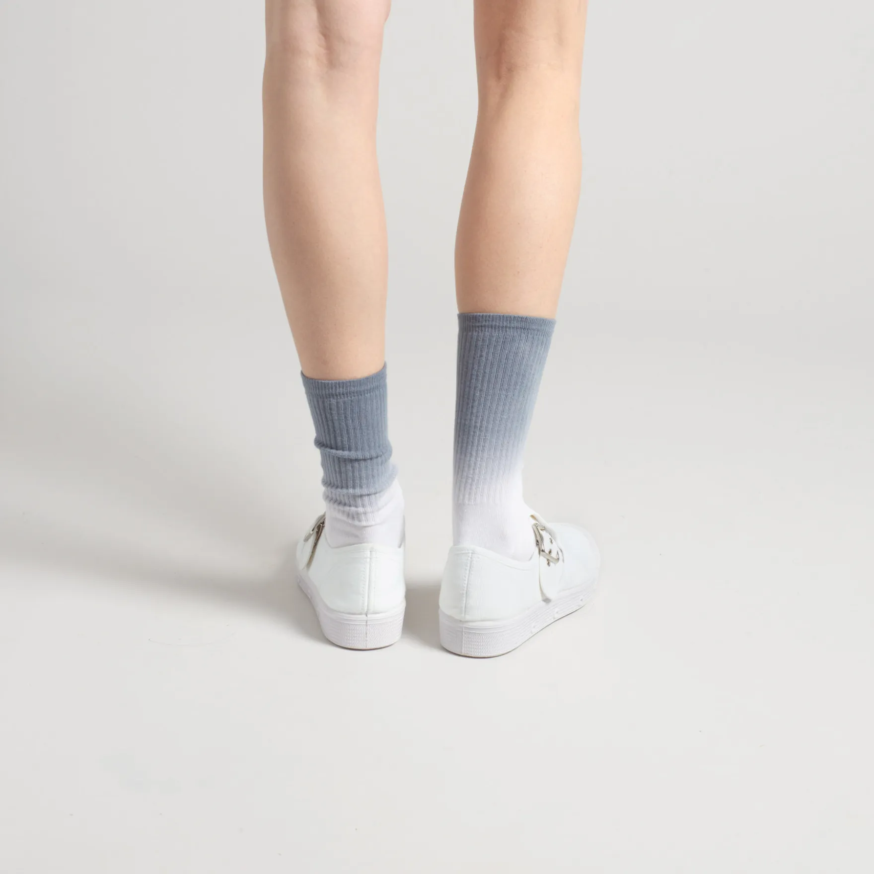 La tennis blanche en toile de Spring Court