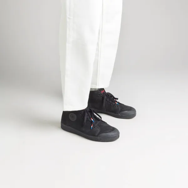 B2 SUEDE