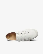 White low-top leather scratch trainer
