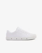 Low top white canvas trainer