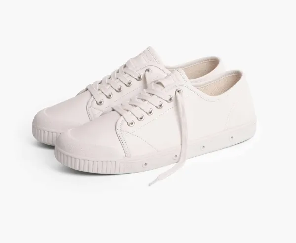 low top white leather trainer