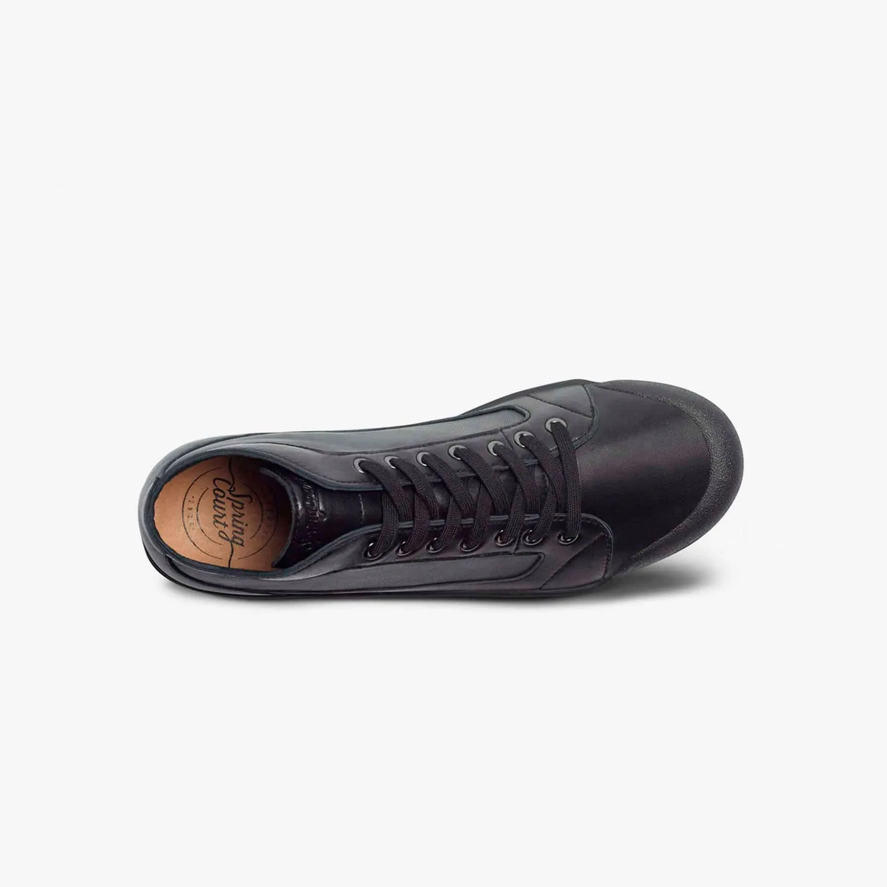 La basket noire en cuir de Spring Court