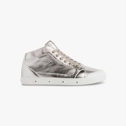 La basket gris métallisé en cuir de Spring Court