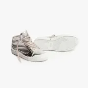 La basket gris métallisé en cuir de Spring Court