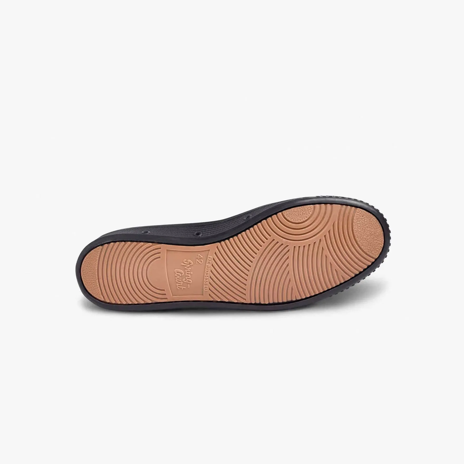 La basket noire en suede de cuir de Spring Court