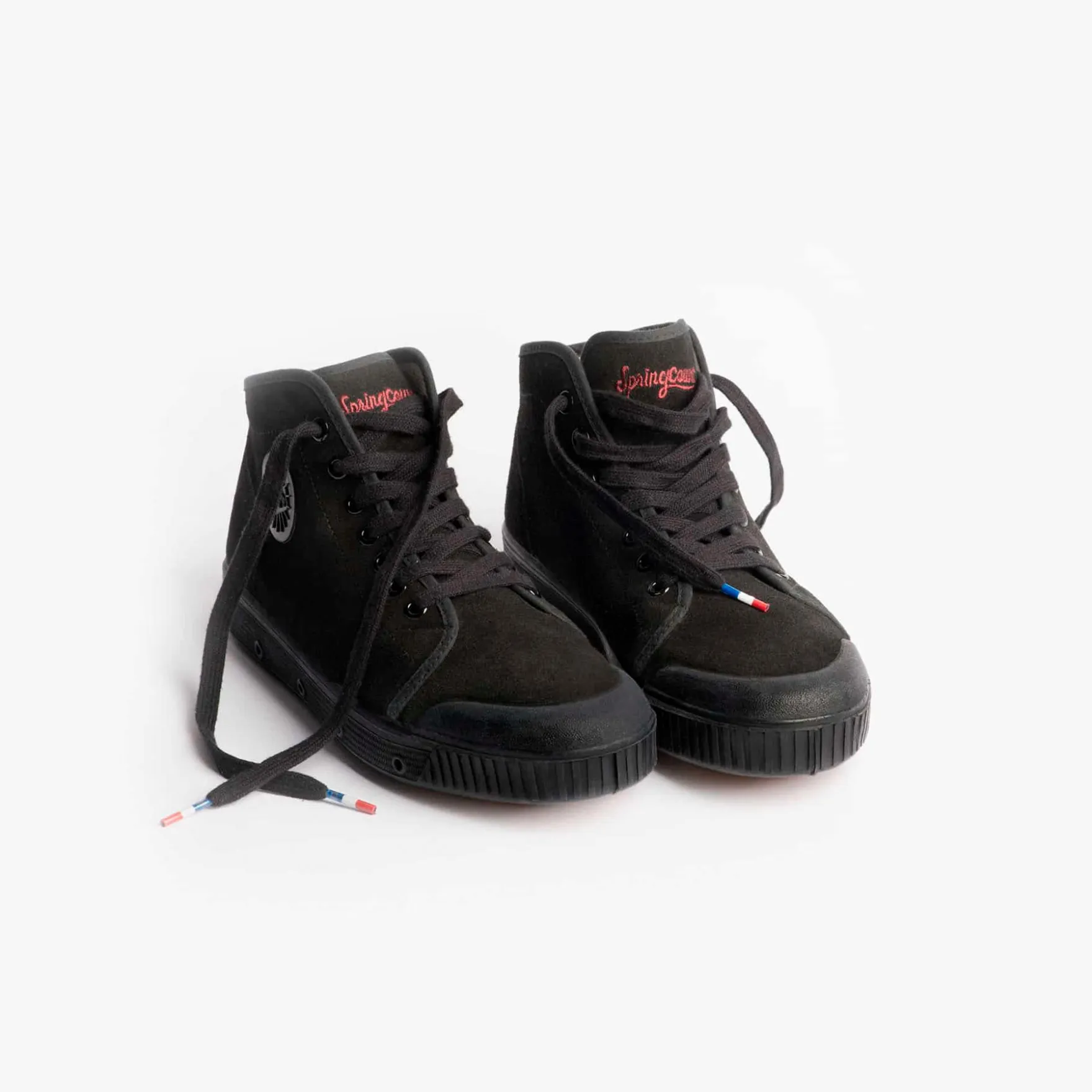 La basket noire en suede de cuir de Spring Court