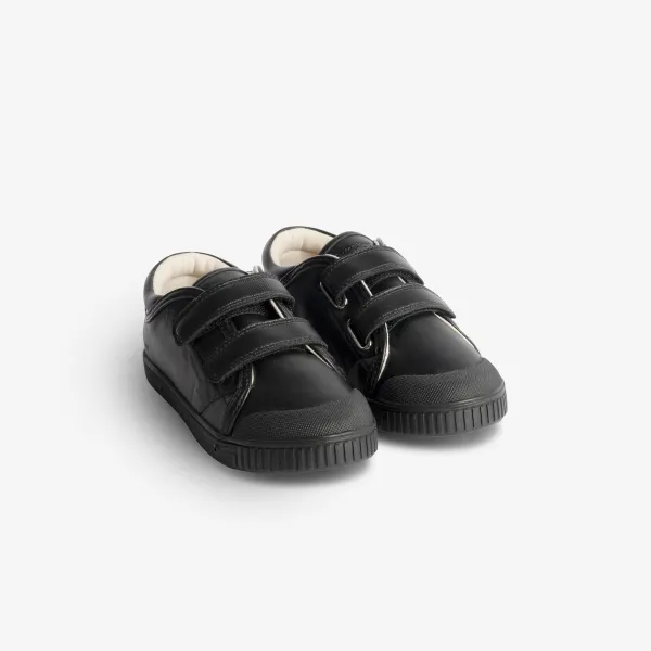 La tennis enfant noire en cuir de Spring Court