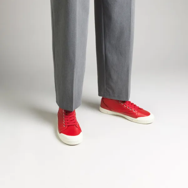 La basket rouge en cuir de Spring Court