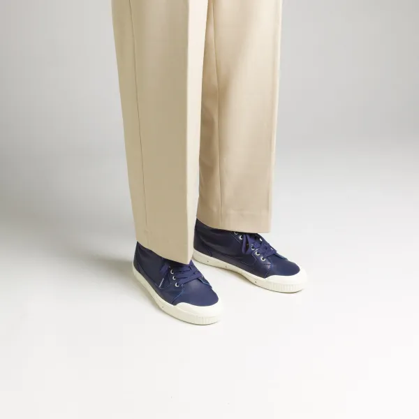 La basket bleu-marine en cuir de Spring Court