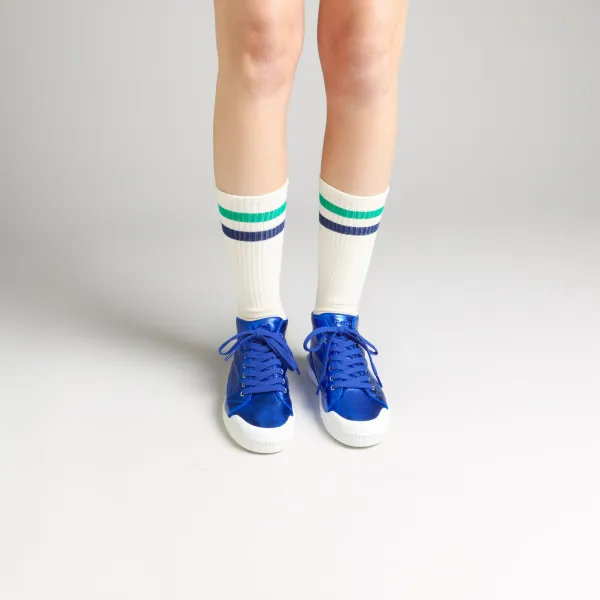 La basket bleu métallisé en cuir de Spring Court