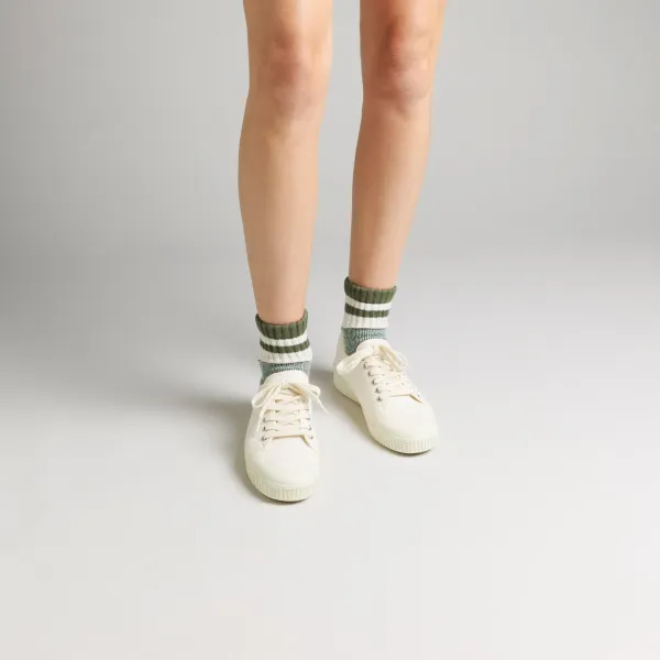 La tennis écrue en toile délavée de Spring Court