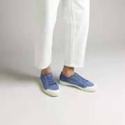 La tennis bleu nuit en toile délavée de Spring Court