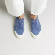 La tennis bleu nuit en toile délavée de Spring Court